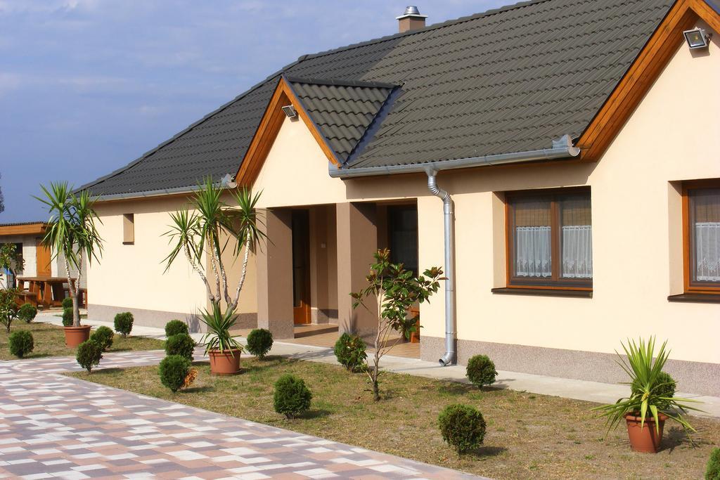 Szerencsecsillag Vendeghaz Hotel Kiskoros Buitenkant foto