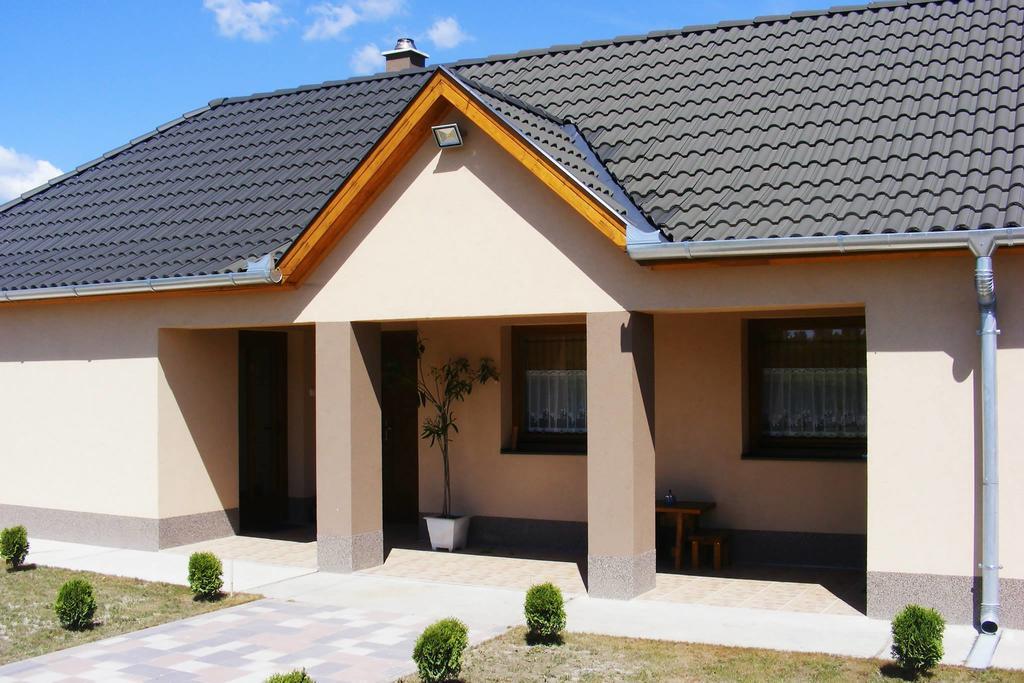 Szerencsecsillag Vendeghaz Hotel Kiskoros Buitenkant foto