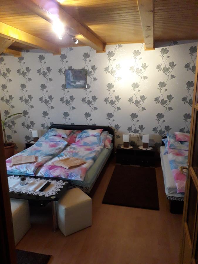 Szerencsecsillag Vendeghaz Hotel Kiskoros Buitenkant foto